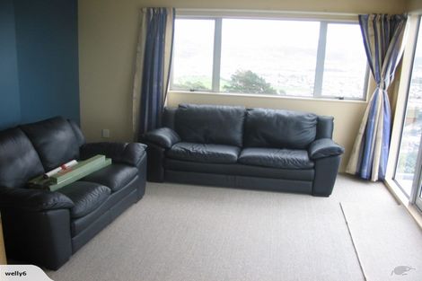 Photo of property in 4 Lyons Crescent, Strathmore Park, Wellington, 6022