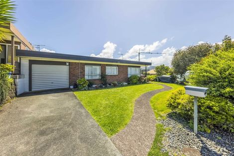Photo of property in 1/11 Queen Street, Papakura, 2110