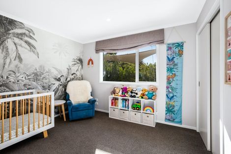 Photo of property in 31 Banks Boulevard, Whitby, Porirua, 5024