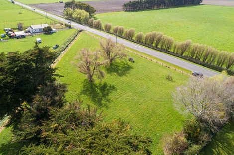 Photo of property in 1308 Rongotea Road, Kairanga, Palmerston North, 4475