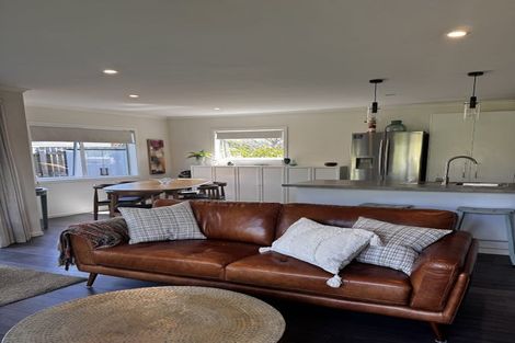 Photo of property in 1 Trinity Lane, Greytown, 5712