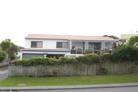 Photo of property in 928a Whangaparaoa Road, Manly, Whangaparaoa, 0930