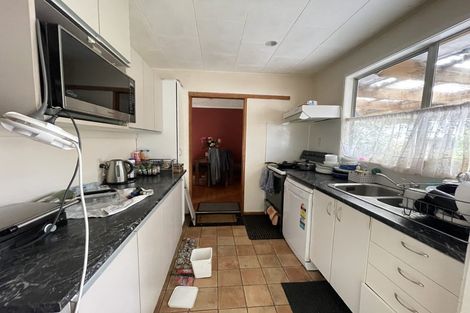 Photo of property in 21 Glennandrew Drive, Half Moon Bay, Auckland, 2012