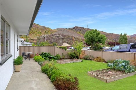 Photo of property in 3 Molyneux Avenue, Cromwell, 9310