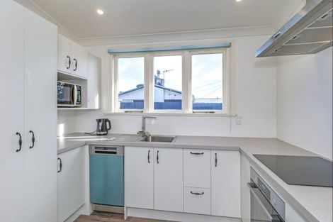 Photo of property in 22 Seddon Street, Levin, 5510