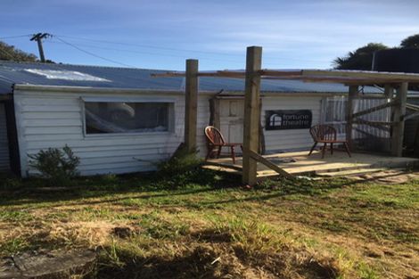 Photo of property in 1342 Coast Road, Toko Mouth, Milton, 9292
