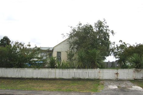 Photo of property in 11 Saffron Street, Birkdale, Auckland, 0626