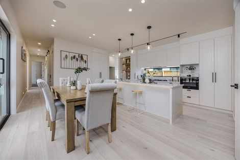 Photo of property in 8 Arahi Road, Clevedon, 2582
