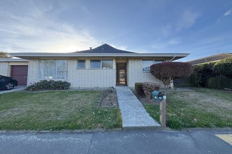 Photo of property in 28 Solway Avenue, Ilam, Christchurch, 8041