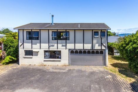 Photo of property in 14 Ingle Avenue, Waipahihi, Taupo, 3330