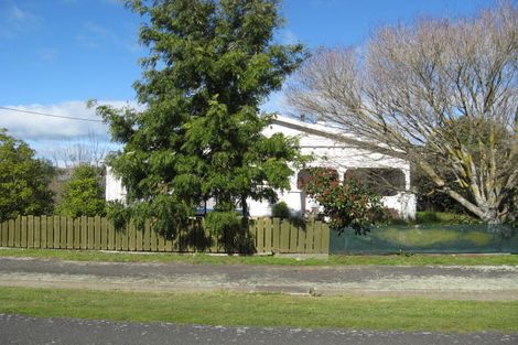 Photo of property in 11 Consitt Street, Takapau, 4203