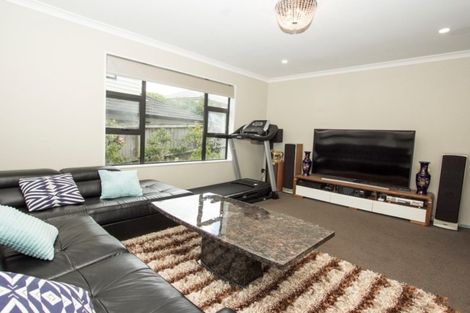 Photo of property in 43b Redoubt Road, Goodwood Heights, Auckland, 2105