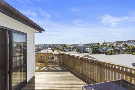 Photo of property in 25 Whale Bay Rise, Gulf Harbour, Whangaparaoa, 0930