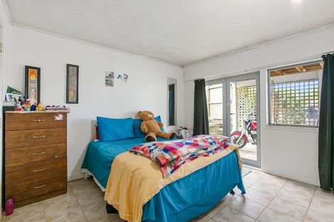 Photo of property in 2 Glenmore Road, Sunnyhills, Auckland, 2010