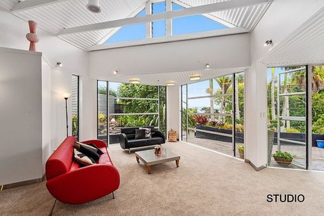 Photo of property in 31 Tizard Road, Birkenhead, Auckland, 0626