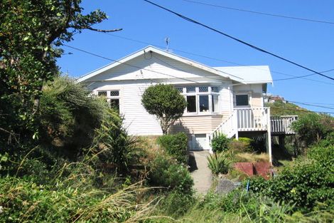 Photo of property in 10 Carlisle Street, Island Bay, Wellington, 6023