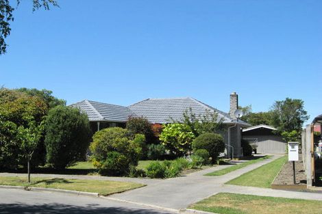 Photo of property in 15 Elwyn Place, Avonhead, Christchurch, 8042