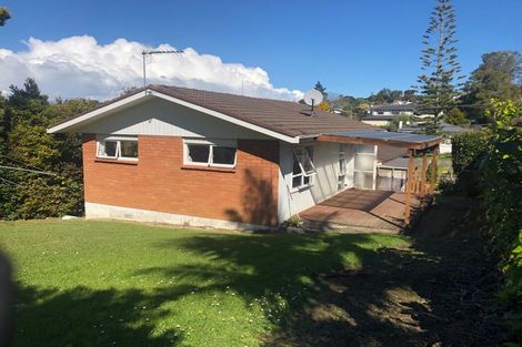 Photo of property in 2/20 Sheridan Drive, New Lynn, Auckland, 0600