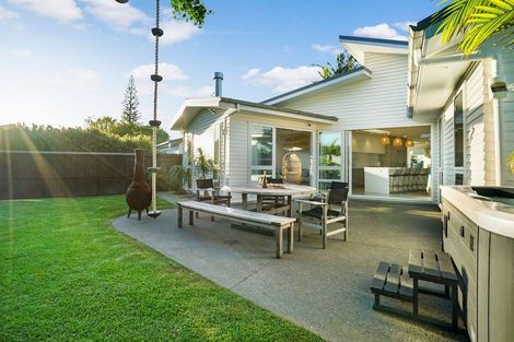 Photo of property in 24 Motuora Road, Manly, Whangaparaoa, 0930