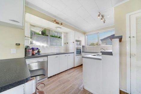 Photo of property in 38 Burbank Avenue, Manurewa, Auckland, 2102