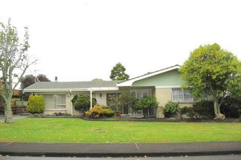 Photo of property in 20 Sunnypark Avenue, Rosehill, Papakura, 2113