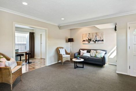 Photo of property in 8 Clipper Place, Redwood, Christchurch, 8051