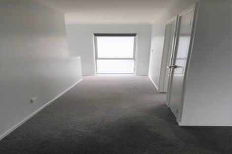 Photo of property in 2/11 Crosher Place, Silverdale, Hamilton, 3216