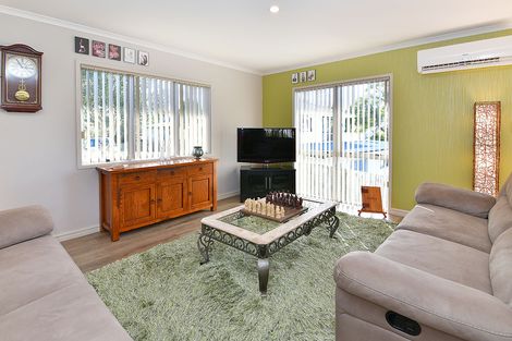 Photo of property in 5a Hammond Avenue, Hatfields Beach, Orewa, 0931