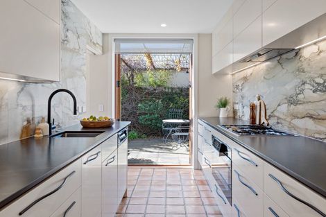 Photo of property in 15 Rhodes Street, Merivale, Christchurch, 8014