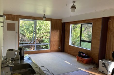 Photo of property in 89 Glenesk Road, Piha, New Lynn, 0772