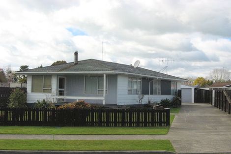 Photo of property in 5 Puriri Crescent, Edgecumbe, 3120