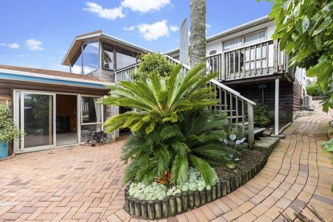 Photo of property in 28 Anich Road, Massey, Auckland, 0614