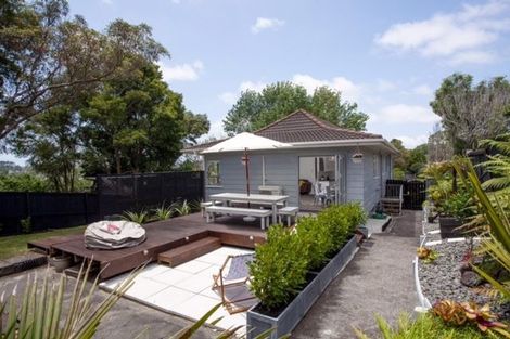 Photo of property in 57 Reynella Drive, Massey, Auckland, 0614
