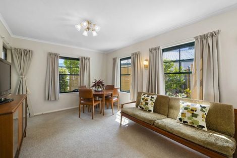 Photo of property in 2/70 Whiteley Street, Moturoa, New Plymouth, 4310