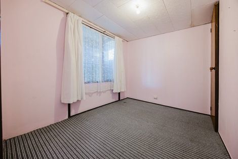 Photo of property in 4 Barneys Farm Road, Clendon Park, Auckland, 2103