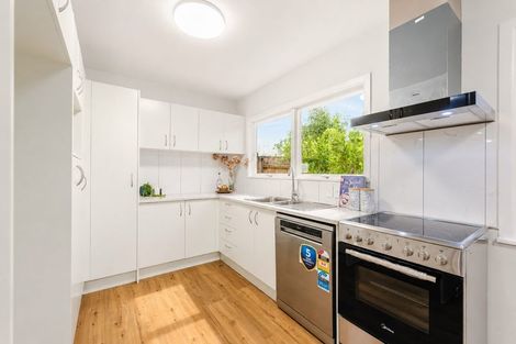 Photo of property in 9 Oteha Valley Road, Northcross, Auckland, 0632