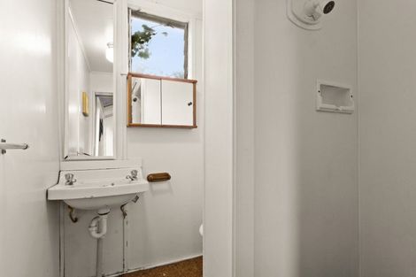 Photo of property in 19 Milton Road, Bluff Hill, Napier, 4110