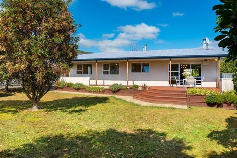 Photo of property in 6 Waimarama Street, Waikawa, Picton, 7220