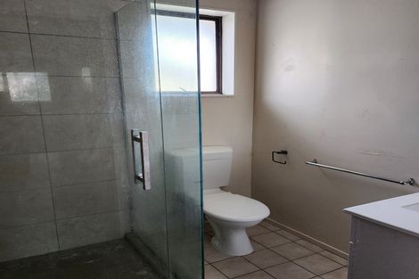 Photo of property in 27 Harris Road, Mount Wellington, Auckland, 1051