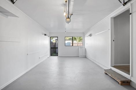 Photo of property in 1/20 Sturges Road, Henderson, Auckland, 0612