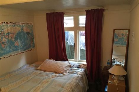 Photo of property in 24 Myrtle Crescent, Mount Cook, Wellington, 6021