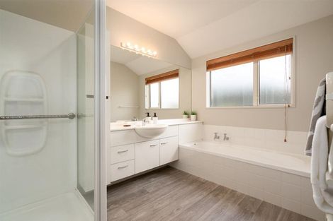 Photo of property in 6 Ross Place, Northwood, Christchurch, 8051