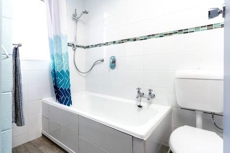 Photo of property in Fairmont Flats, 4c/20 Maarama Crescent, Aro Valley, Wellington, 6021