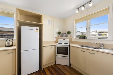 Photo of property in 16 Granville Street, Silverstream, Upper Hutt, 5019