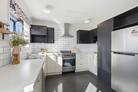 Photo of property in 3 Tedder Way, Karori, Wellington, 6012