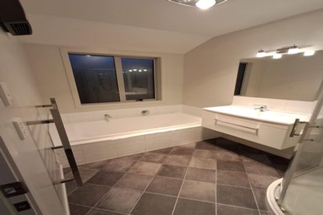 Photo of property in 8 Sandown Street, Waihola, Milton, 9073