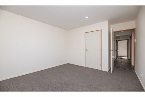 Photo of property in 2a Wainoni Road, Wainoni, Christchurch, 8061