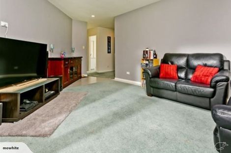 Photo of property in 16 Bluebird Crescent, Unsworth Heights, Auckland, 0632