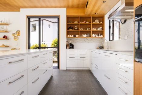 Photo of property in 35 Poynder Avenue, Merivale, Christchurch, 8014