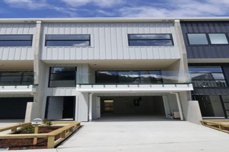 Photo of property in 16/5 Perekia Street, Albany, Auckland, 0632